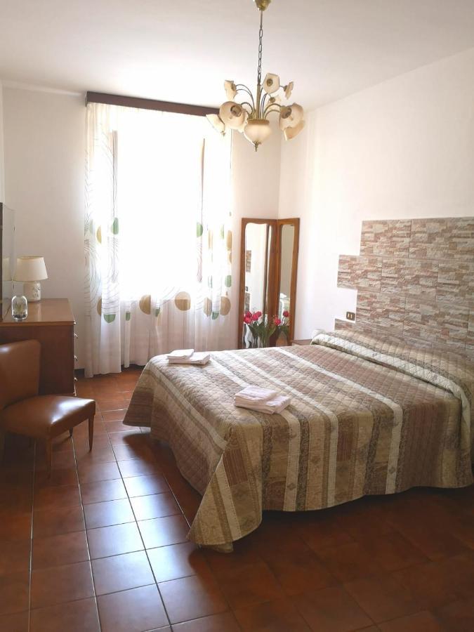 Casa Caterina 2 Storey House, With A Mountain View Toscolano Maderno Luaran gambar