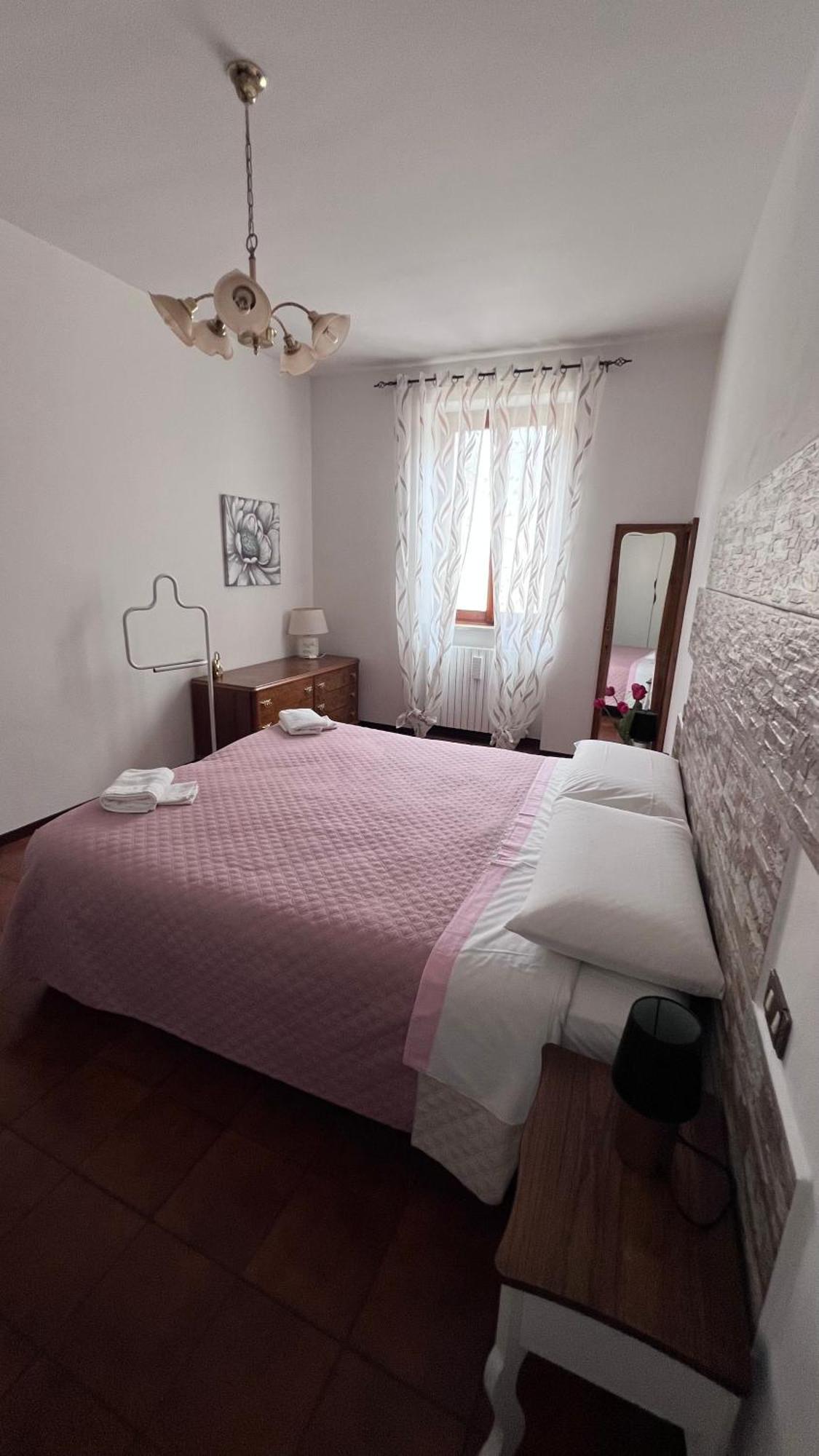 Casa Caterina 2 Storey House, With A Mountain View Toscolano Maderno Luaran gambar